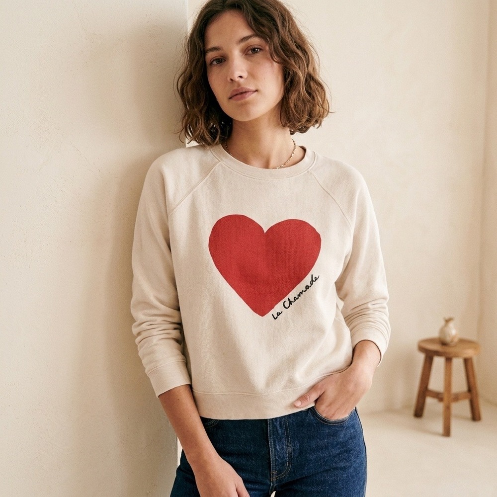 Sezane Women La Chamade Sweatshirt XS Beige Heart Graphic Raglan Pullover French